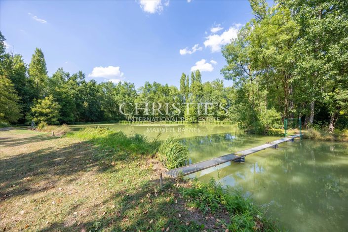 Image No.12-7 Bed House for sale