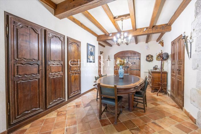 Image No.16-7 Bed House for sale