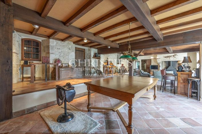 Image No.18-7 Bed House for sale