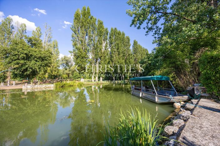 Image No.19-7 Bed House for sale