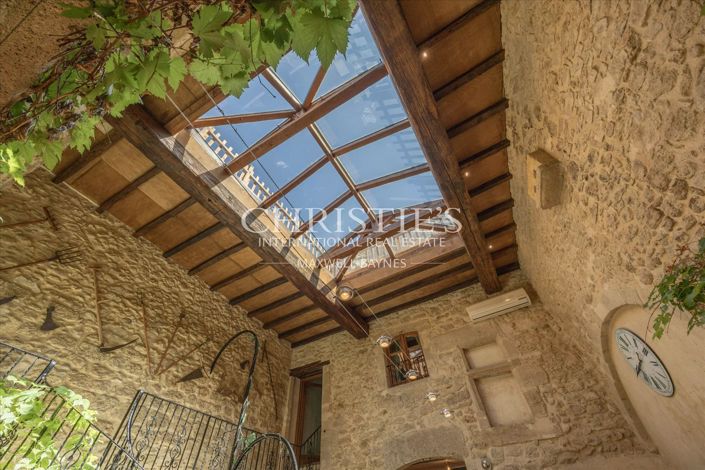 Image No.2-5 Bed House for sale