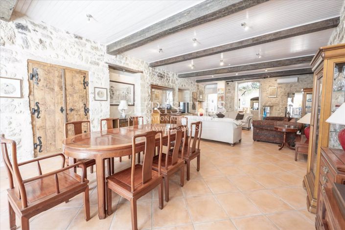 Image No.5-5 Bed House for sale