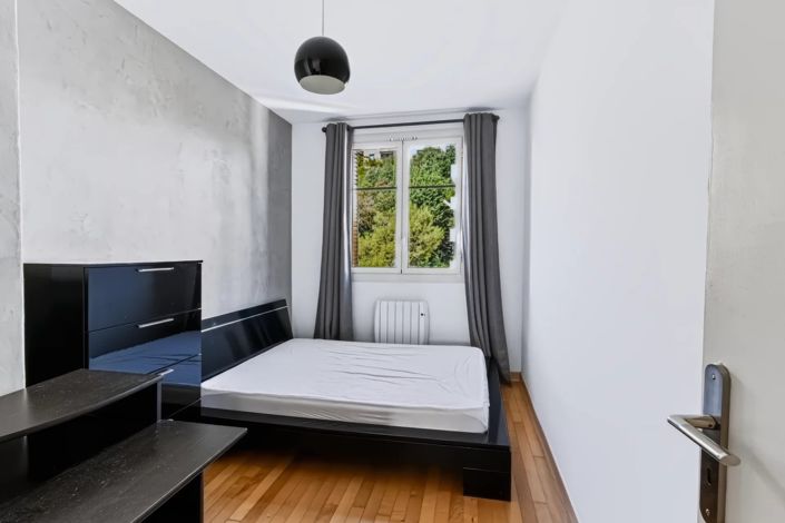 Image No.8-Apartment for sale