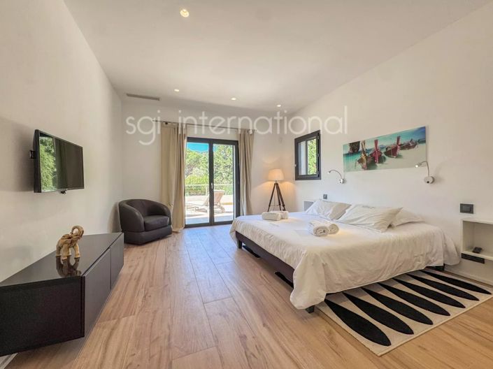 Image No.15-5 Bed House for sale