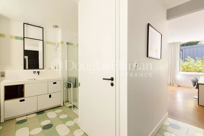 Image No.12-4 Bed Apartment for sale