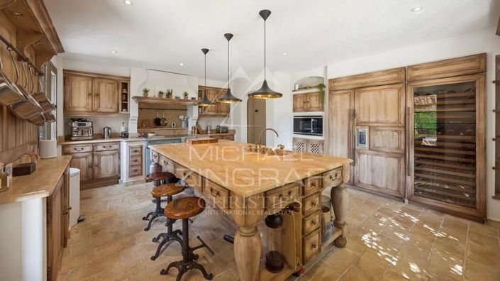 Image No.4-5 Bed House for sale