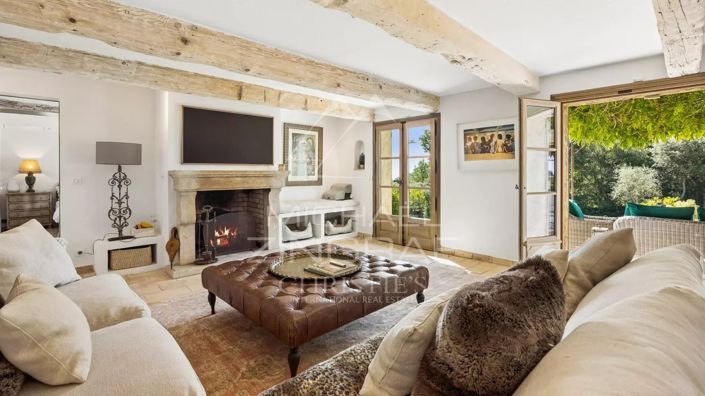 Image No.6-5 Bed House for sale