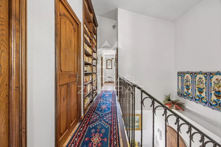 Image No.13-5 Bed House for sale