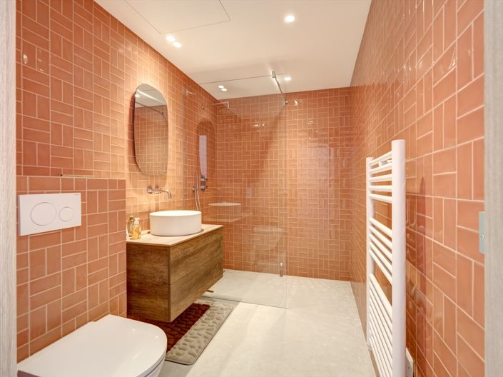 Image No.11-5 Bed House for sale