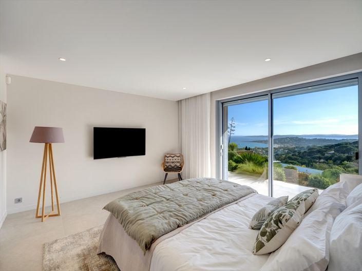Image No.14-5 Bed House for sale