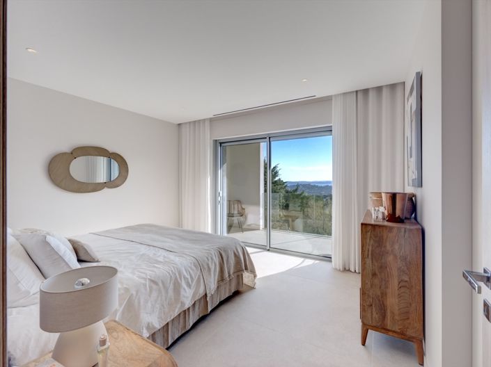 Image No.16-5 Bed House for sale
