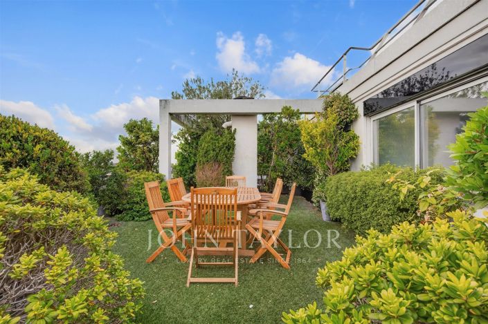 Image No.21-3 Bed Apartment for sale
