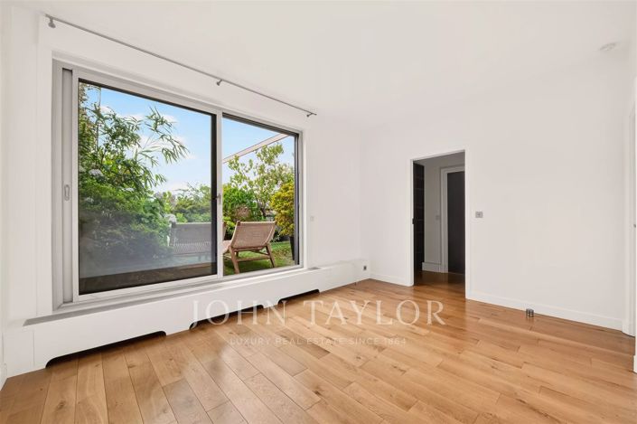 Image No.22-3 Bed Apartment for sale