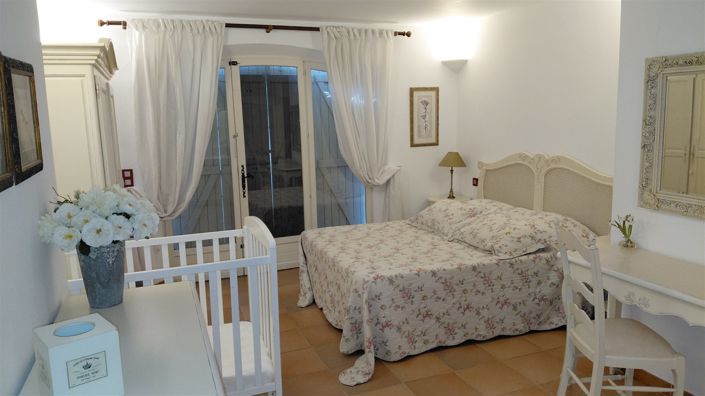 Image No.34-4 Bed Property for sale