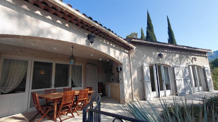 Image No.4-4 Bed Property for sale