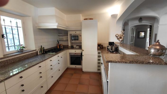 Image No.9-4 Bed Property for sale