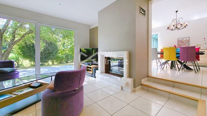 Image No.2-4 Bed House for sale