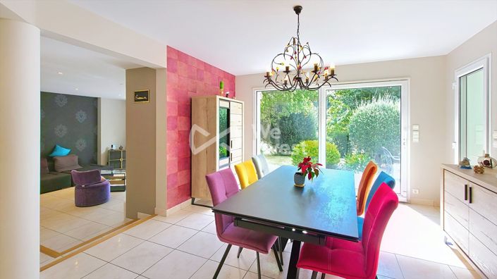 Image No.3-4 Bed House for sale