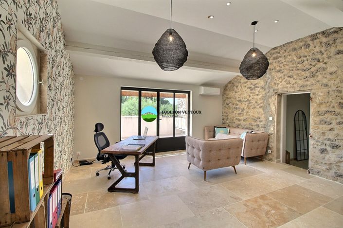 Image No.15-6 Bed House for sale