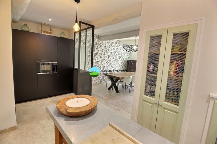 Image No.6-6 Bed House for sale