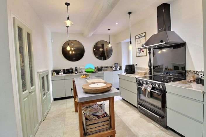 Image No.6-6 Bed House for sale