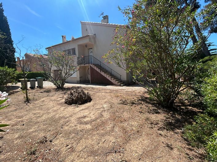 Image No.2-4 Bed House for sale