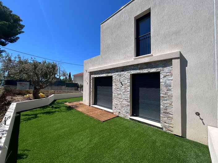 Image No.3-3 Bed House for sale