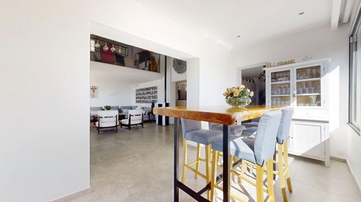 Image No.17-4 Bed House for sale