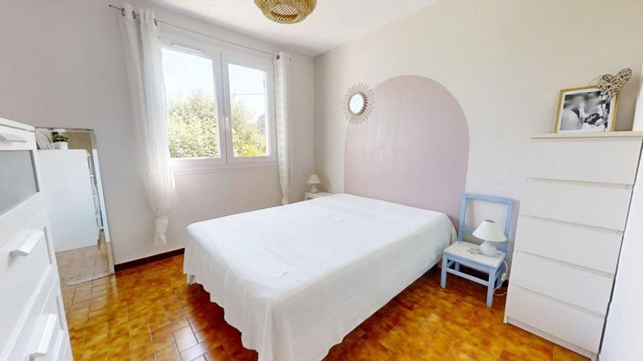 Image No.10-4 Bed House for sale
