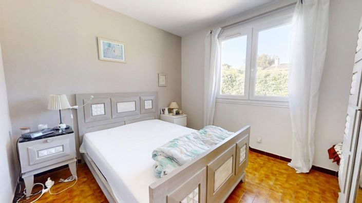 Image No.12-4 Bed House for sale