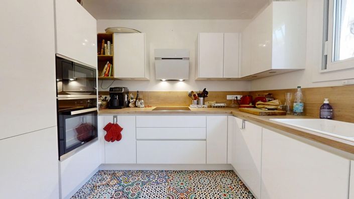 Image No.10-4 Bed House for sale