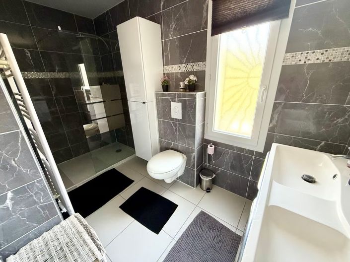 Image No.13-3 Bed House for sale