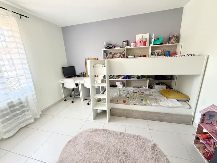 Image No.16-3 Bed House for sale