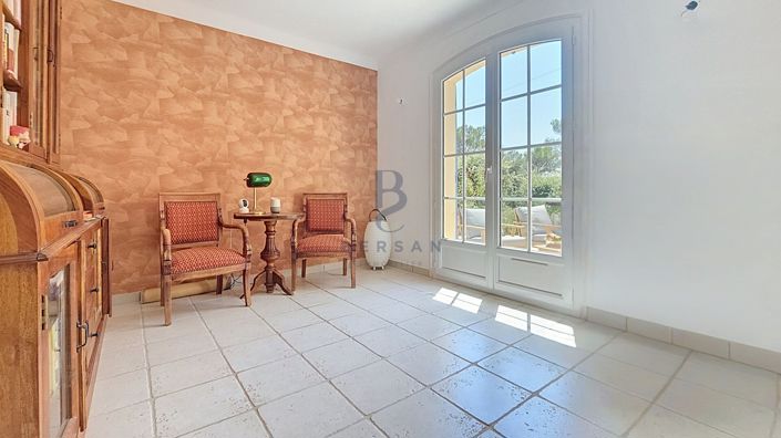 Image No.13-3 Bed House for sale
