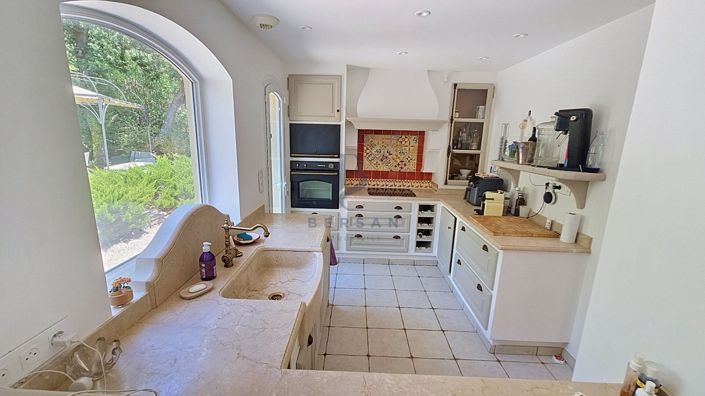 Image No.8-3 Bed House for sale
