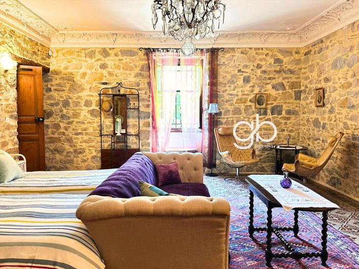 Image No.12-7 Bed House for sale