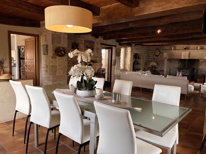 Image No.14-6 Bed House for sale