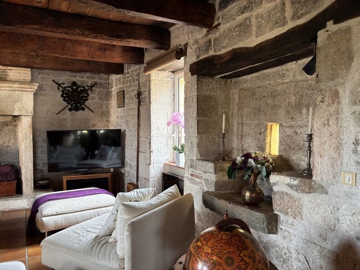 Image No.16-6 Bed House for sale