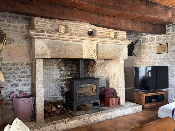 Image No.17-6 Bed House for sale