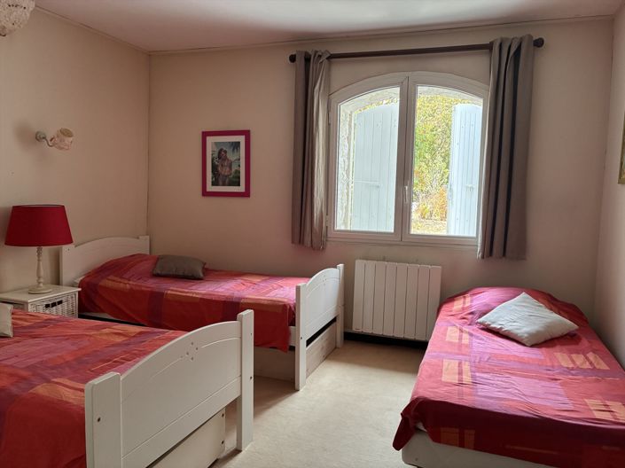 Image No.20-6 Bed House for sale