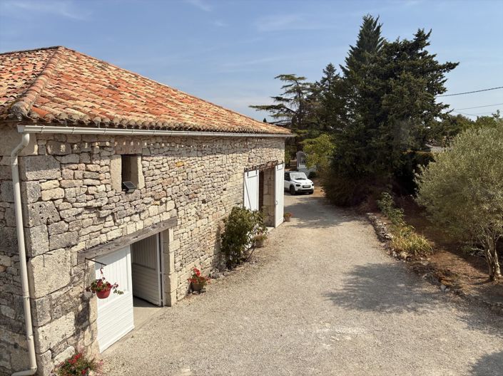Image No.8-6 Bed House for sale