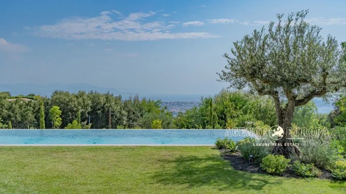 Image No.7-5 Bed House for sale