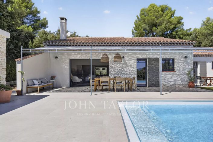 Image No.2-4 Bed House for sale