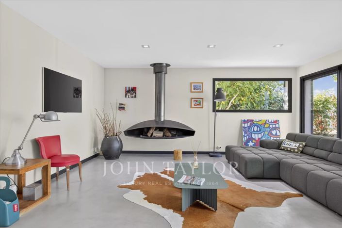 Image No.6-5 Bed House for sale