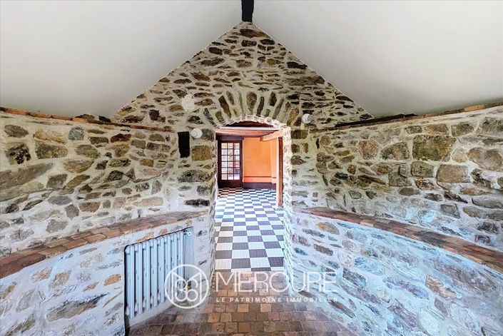 Image No.8-Propriété de 5 chambres à vendre à Laval