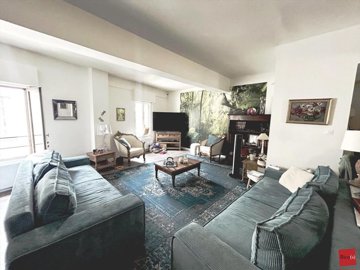 1 - Laval, Apartment