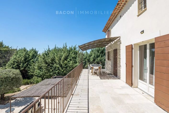 Image No.6-4 Bed House for sale