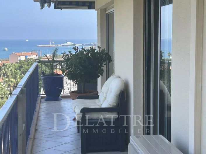 Image No.8-3 Bed Apartment for sale
