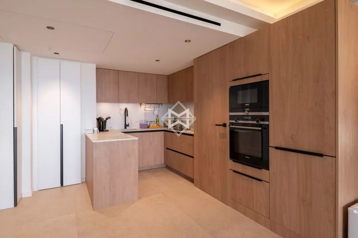 Image No.10-3 Bed Apartment for sale