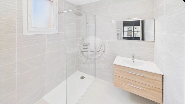Image No.13-5 Bed House for sale